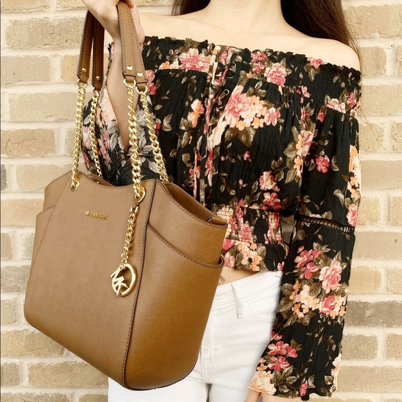 Gaby’sBags👜💕-Michael Kors Chain Tote Brown - Picture 4 of 5